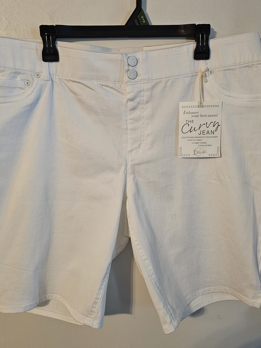 NWT Cato White Denim High Waist Women’s Curvy Jean Shorts W/Tummy Control 18W